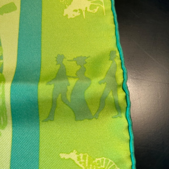 Hermes Jeux d’Ombres pochette scarf . NWOT . Box included - Picture 11 of 11